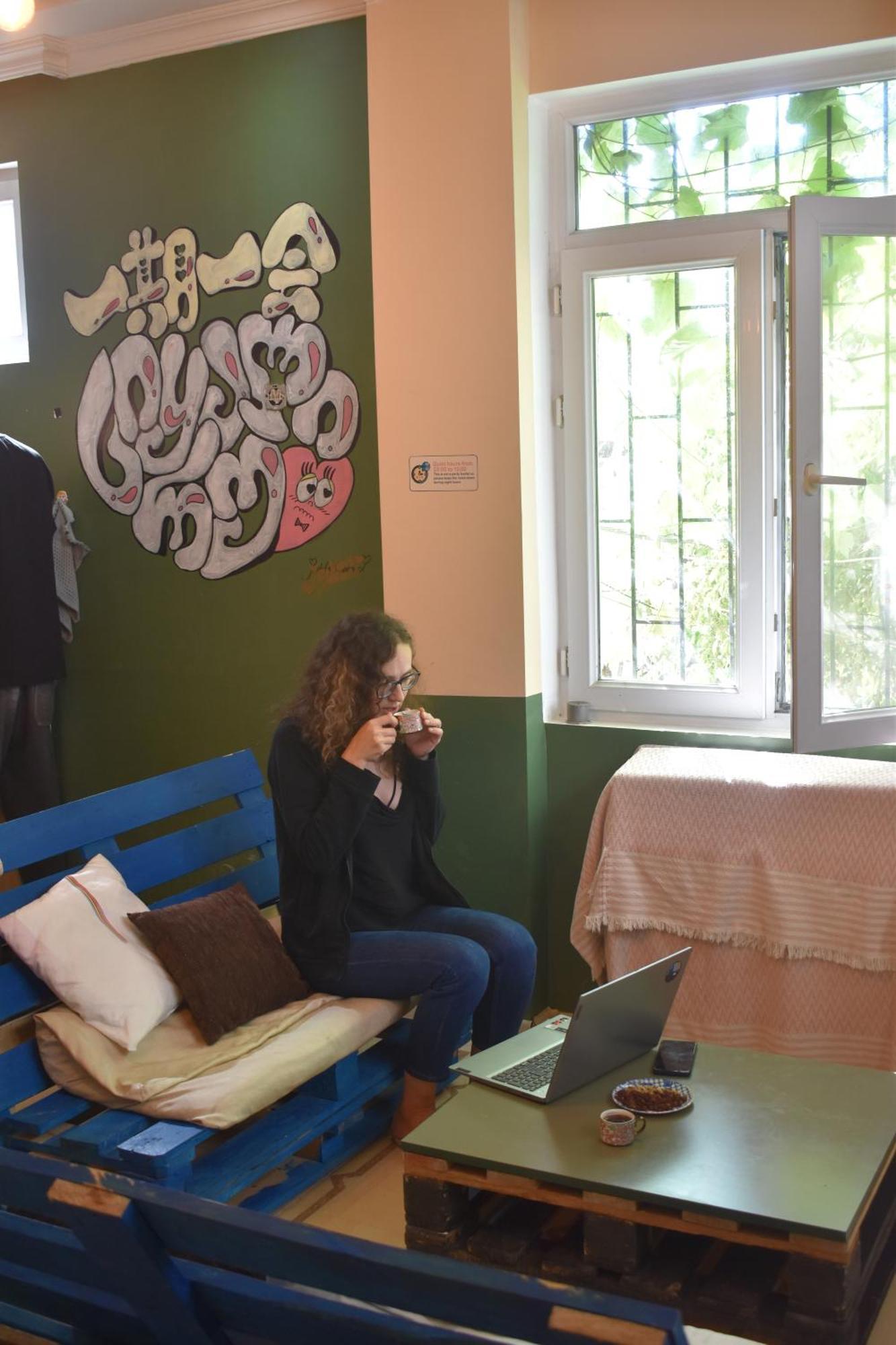 Harmony Backpackers Hostel Batumi Quarto foto